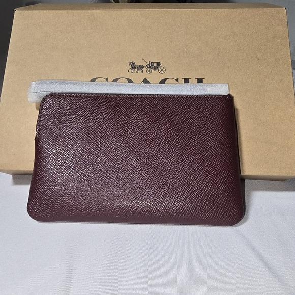 Coach Merlot Corner Zip Wristlet NWT  Comes with COACH Box - Picture 6 of 8